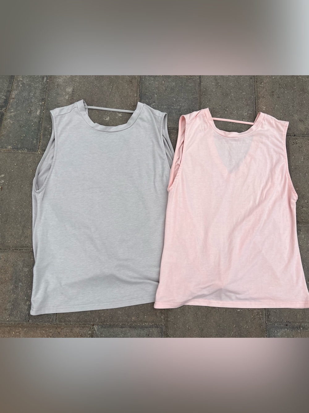 Lot of 2 Listicle Twist Front Tank Tops Size Small Pink Heather Gray
